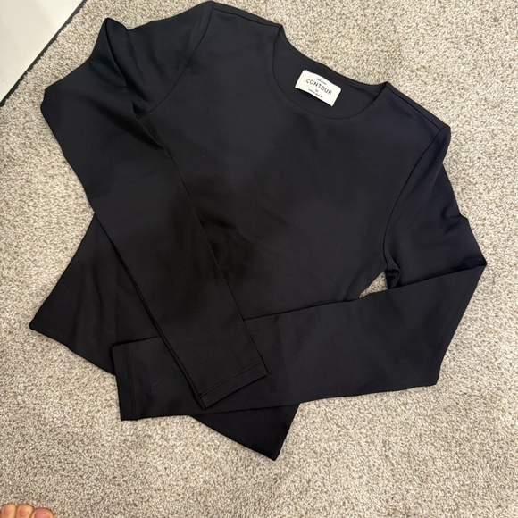 NWOT Aritzia Babaton Contour Crew Cropped Longsleeve In Black Sz XS - Picture 3 of 3